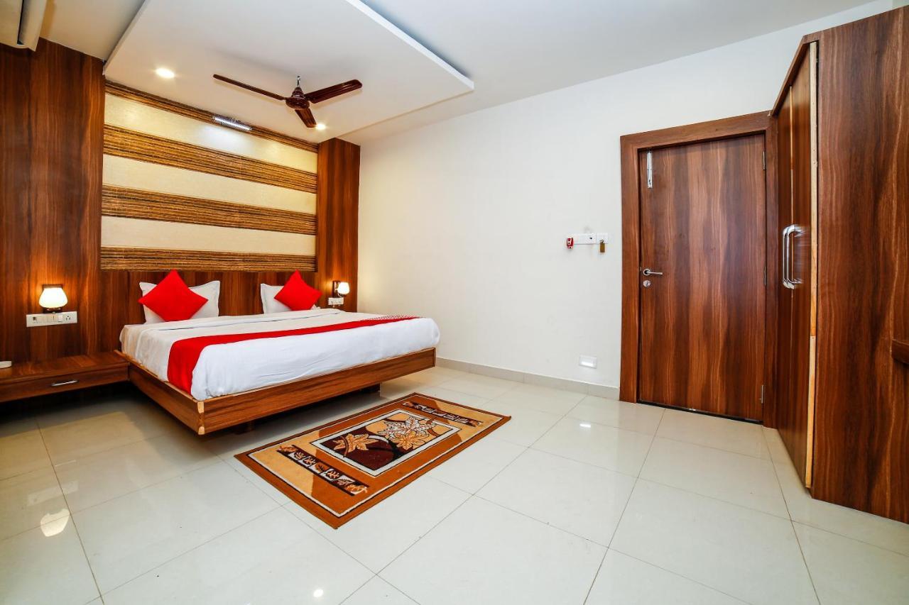 Oyo 35769 Hotel Rishabh Jhansi Exterior photo