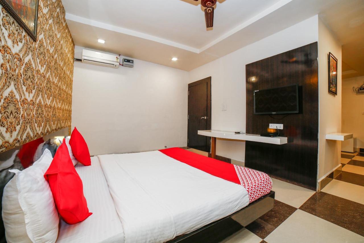 Oyo 35769 Hotel Rishabh Jhansi Exterior photo